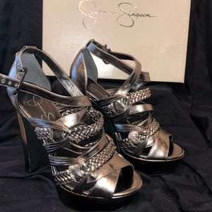 Jessica Simpson size 8 platform stiletto metallic graphite color